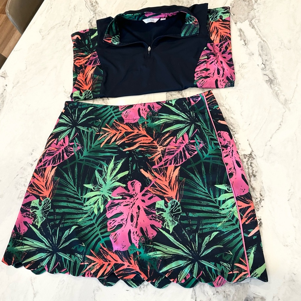 Bundle 2 pieces-Lady Hagen Skort/Top set in Navy Tropical Print.Size 6/Small